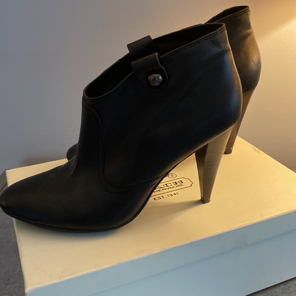 Coach Aliza Black Leather Slip on Booties with 4” Cone Heal 10 - Picture 5 of 7